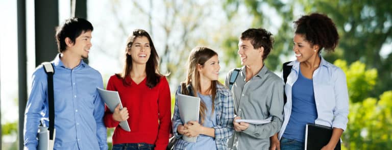 Rester en France ou partir à l’étranger après le Bac ?