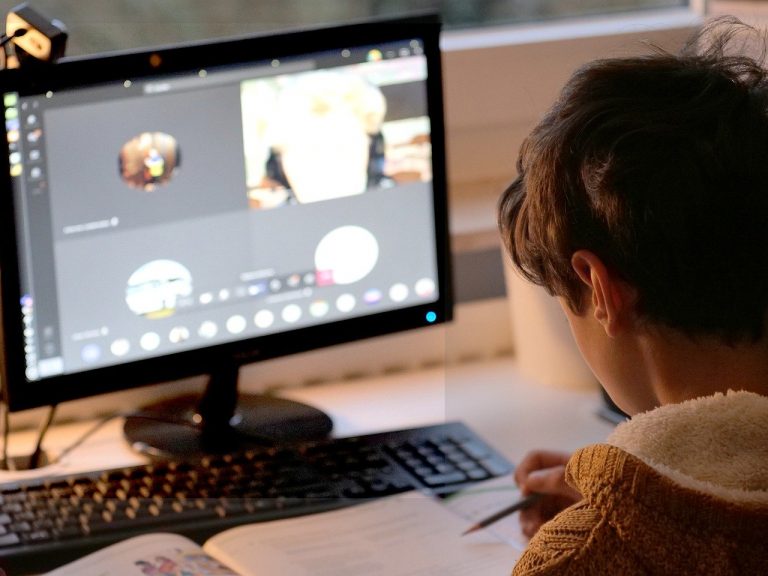 Réduire les risques post-Covid dans l’éducation numérique