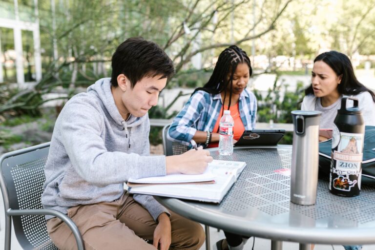 Comment les étudiants maîtrisent-ils l&rsquo;art de la résilience ?