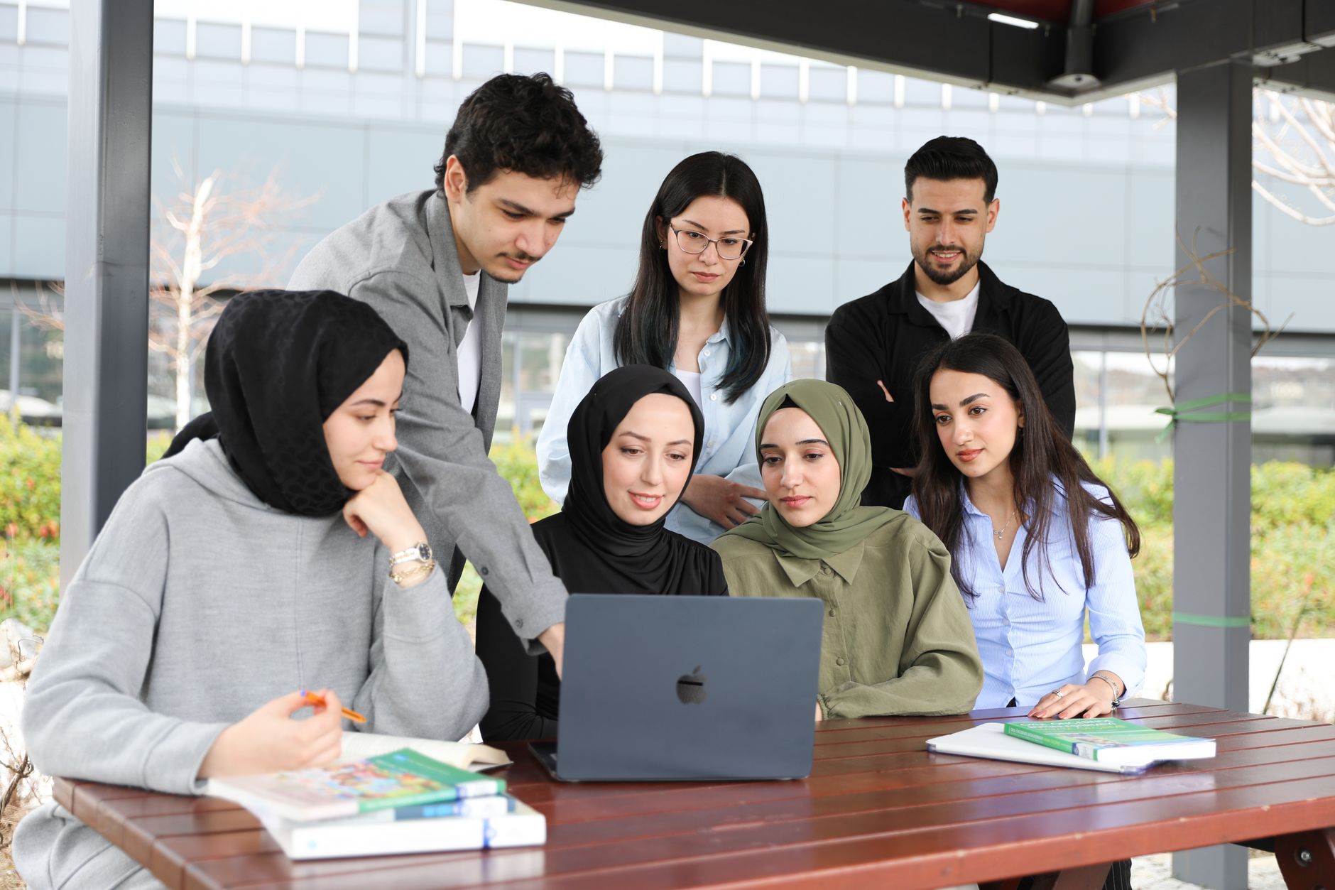 Comment les étudiants répondent-ils aux besoins émergents ?