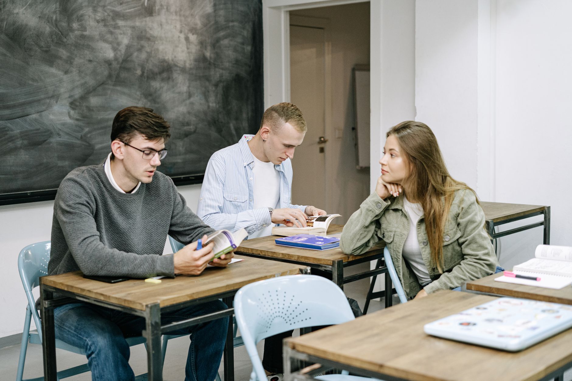 Les étudiants en action : véritables agents du progrès ?